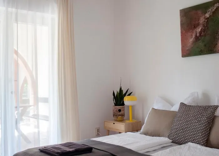 Apartament Endretro *